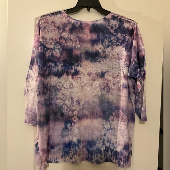 Womens 3/4 sleeve ombré shirt with ruffle detail sides - Picture 2 of 5